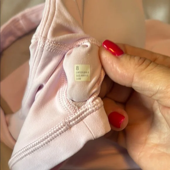 Lululemon Light Pink Cropped Align Tank Top EUC - Picture 4 of 5